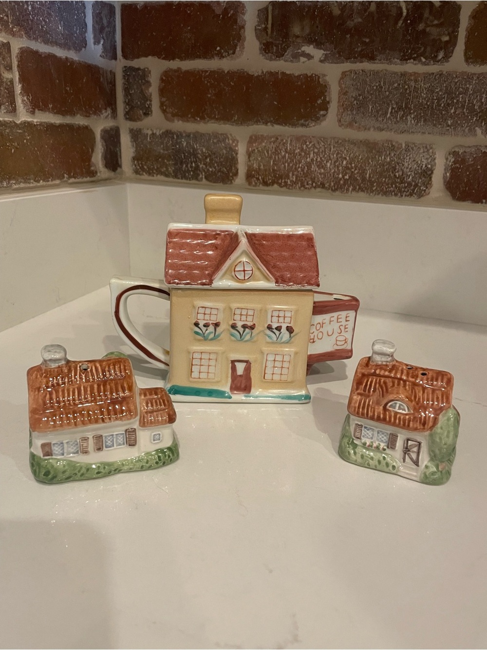 Vintage Ceramic Cottage Teapot Set - Beige & Terracotta House Design